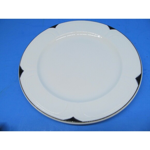 Dudson Fine China 8" Plate White With Black Trim Made In Stoke-On-Trent England - Picture 9 of 10